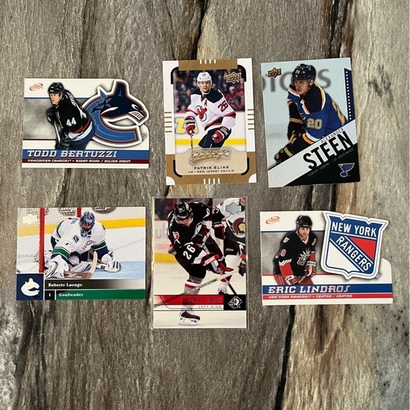 NHL 1981-2015 21 Hockey Cards Variety - Picture 6 of 12